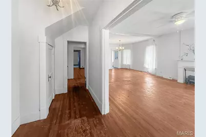 310 N Fifth, Hannibal, MO 63401 - Photo 2