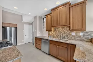 4564 Gibson Ave, Saint Louis, MO 63110 - Photo 12