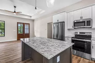 203 Patterson St, Farmington, MO 63640 - Photo 8