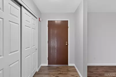 585 Coeur De Royale Drive #201, Creve Coeur, MO 63141 - Photo 2