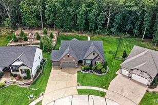 524 Stonewolf Creek Dr, Wentzville, MO 63385 - Photo 2