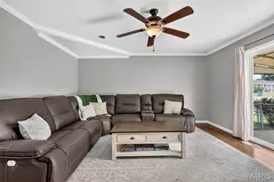 3434 Laura Ln, Saint Louis, MO 63125 - Photo 4