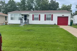 611 Marshfield Dr, Saint Louis, MO 63137 - Photo 2
