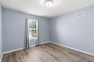 1018 Reddington Timbers Dr, Saint Charles, MO 63304 - Photo 16