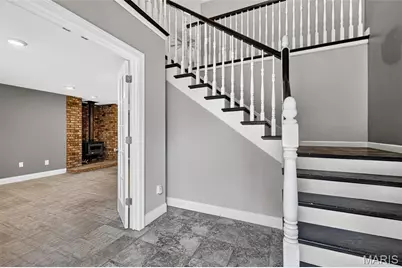 10755 Kennerly Road, Sunset Hills, MO 63128 - Photo 12