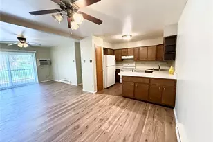 7601 Hazelcrest Dr, Hazelwood, MO 63042 - Photo 10