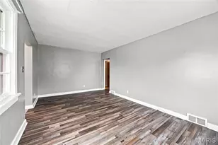 413 W 9th St, Hermann, MO 65041 - Photo 6