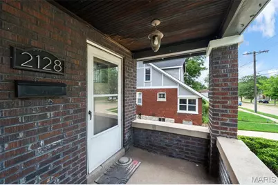 2126 Yale Avenue, Richmond Heights, MO 63143 - Photo 2