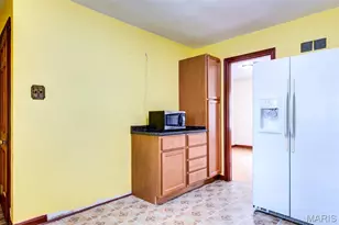 8746 North Ave, Saint Louis, MO 63114 - Photo 12