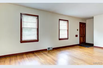 8746 North Avenue, Saint Louis, MO 63114 - Photo 2