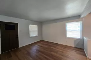 10642 Dunkeld Cir, Saint Louis, MO 63137 - Photo 4