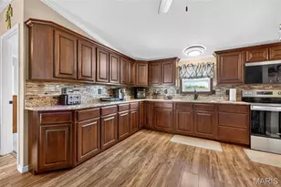 200 Fairview Dr, Winfield, MO 63389 - Photo 12
