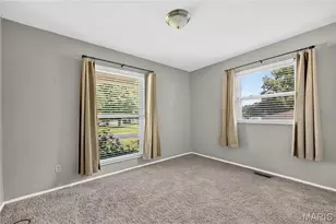 4 W Cheshire Dr, Saint Charles, MO 63303 - Photo 18