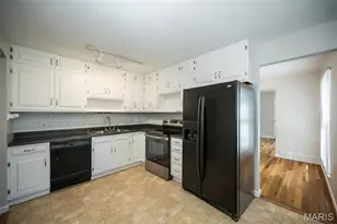 1840 St Anthony Ln, Florissant, MO 63033 - Photo 10