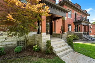 3888 Utah Pl, Saint Louis, MO 63116 - Photo 2