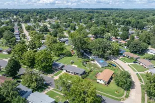 245 Humes Ln, Florissant, MO 63031 - Photo 14