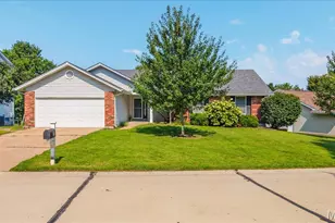 25 Park Pl, Saint Peters, MO 63376 - Photo 1