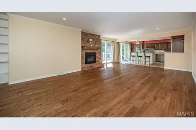 749 Chatelet Woods Drive, Saint Louis, MO 63135 - Photo 10