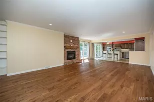 749 Chatelet Woods Dr, Saint Louis, MO 63135 - Photo 10