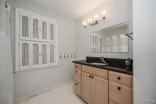 749 Chatelet Woods Dr, Saint Louis, MO 63135 - Photo 24