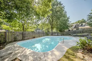 749 Chatelet Woods Dr, Saint Louis, MO 63135 - Photo 40
