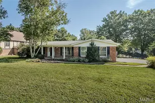 749 Chatelet Woods Dr, Saint Louis, MO 63135 - Photo 2