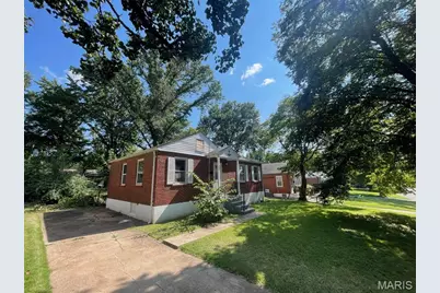 13 Saint Margaret Court, Florissant, MO 63031 - Photo 2