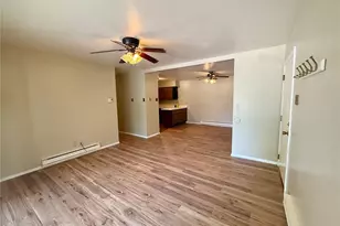 7601 Hazelcrest Dr, Hazelwood, MO 63042 - Photo 6