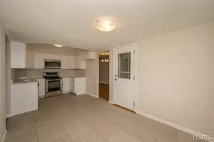 9136 Pardee Spur, Saint Louis, MO 63126 - Photo 16