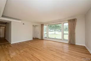 9136 Pardee Spur, Saint Louis, MO 63126 - Photo 8