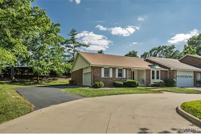2477 Baxton Way, Chesterfield, MO 63017 - Photo 2