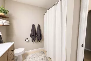 410 Montclair Tower Dr, Saint Charles, MO 63303 - Photo 40