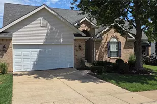 11479 Daykin Dr, Saint Louis, MO 63146 - Photo 2
