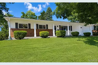3275 Tom Sawyer Drive, Florissant, MO 63033 - Photo 1