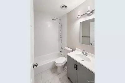 3275 Tom Sawyer Drive, Florissant, MO 63033 - Photo 8
