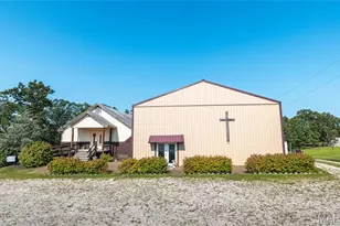 198 S Hwy Y, Shelbyville, MO 65565 - Photo 2
