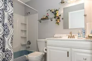 10 Club Grounds S Dr, Florissant, MO 63033 - Photo 18