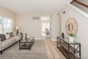 6 Robinson Circle Dr, Saint Louis, MO 63136 - Photo 6