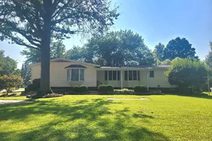 14 Connie Dr, Saint Charles, MO 63301 - Photo 2