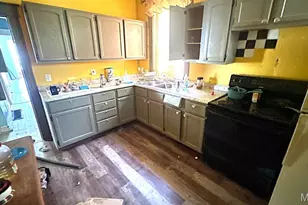 3502 Cora Ave, Saint Louis, MO 63115 - Photo 2