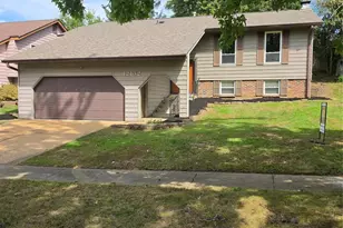 12462 Sandycreek Ln, Florissant, MO 63033 - Photo 1