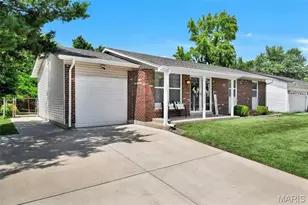 3027 Luxury Dr, Florissant, MO 63031 - Photo 38