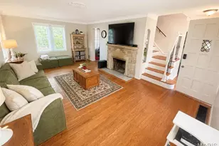 673 Bellsworth Dr, Saint Louis, MO 63125 - Photo 14