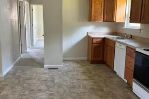 504 Stewart St, De Soto, MO 63020 - Photo 4