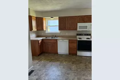 504 Stewart Street, De Soto, MO 63020 - Photo 2
