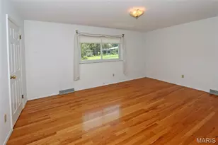 4828 Broad Oak Dr, Unincorporated, MO 63128 - Photo 14