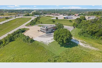 1909 N Service Road E, Saint Clair, MO 63077 - Photo 40