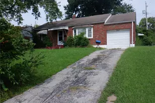 2425 Petrova Ave, Jennings, MO 63136 - Photo 4