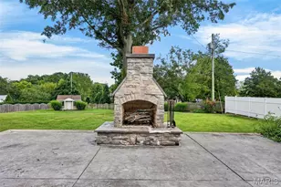 262 W Skyline Dr, Ballwin, MO 63011 - Photo 24
