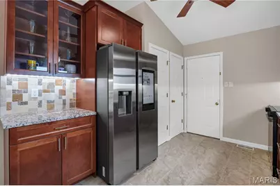 330 Woodlawn Terrace Court, Ballwin, MO 63021 - Photo 6